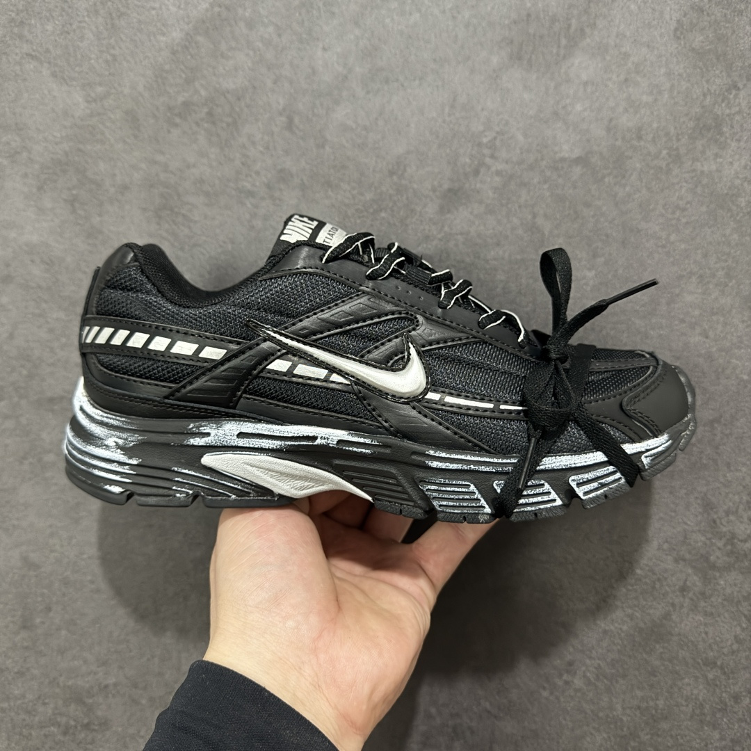 【公司级】Nike WMNS NIKE INITIAOR 复古单品 专为实现舒适畅跑而打造，Nike lnitiator跑步鞋采用透气鞋面，巧搭轻量中底，提供轻盈减震防护效果动态支撑减震防滑耐磨透气 低帮 休闲跑步鞋 货号：IB4339-032 尺码：36 36.5 37.5 38 38.5 39 40 40.5 41 42 42.5 43 44 45 编码：LDSB220230-选品中心