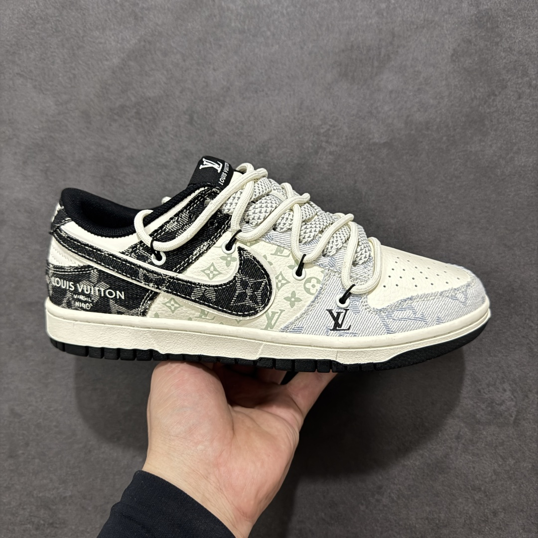 【定制版】Nike SB Dunk Low“LV联名——荔纹勾抽绳” 周年高端定制 低帮休闲板鞋 定制鞋盒 大厂纯原品质出货 超高清洁度 皮料切割干净无任何毛边 细节完美 货号：CX5050-Y43 尺码： 36 36.5 37.5 38 38.5 39 40 40.5 41 42 42.5 43 44 44.5 45-选品中心