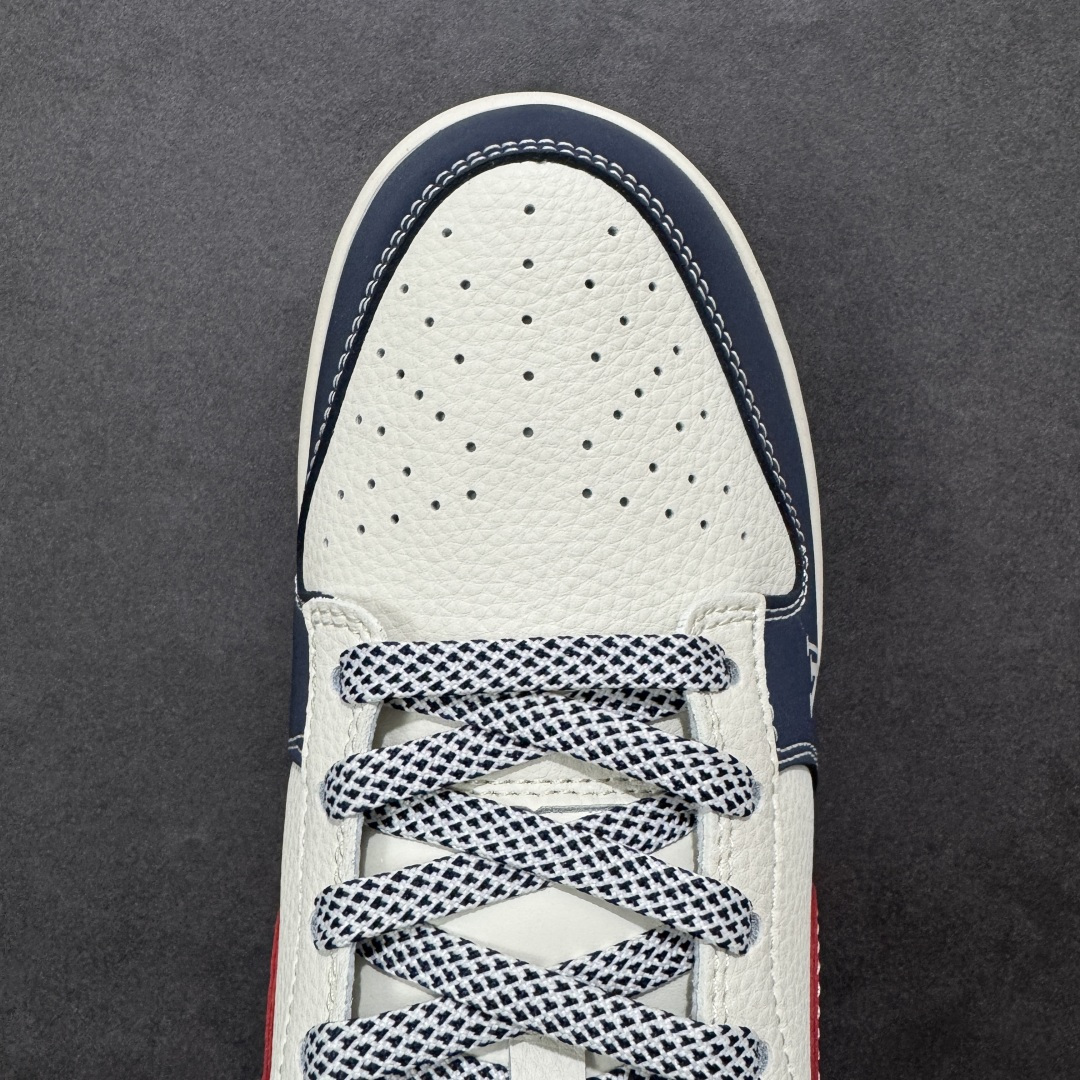 图片[8]-【定制版】Nike SB Dunk Low“ LV联名—马年限定” 周年高端定制 低帮休闲板鞋 定制鞋盒 大厂纯原品质出货 超高清洁度 皮料切割干净无任何毛边 细节完美 货号：JJ3508-563 尺码：36 36.5 37.5 38 38.5 39 40 40.5 41 42 42.5 43 44 44.5 45 编码：HXSB330340-选品中心