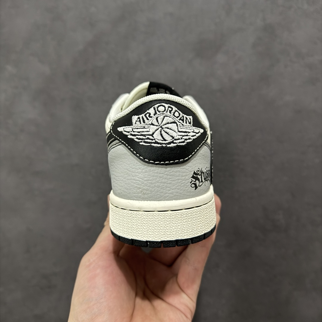 图片[4]-【定制版】Nike Jordan Air Jordan 倒勾“ 马年限定——千里马” 高端定制 低帮 复古 减震 防滑 耐磨 篮球鞋 定制鞋盒 大厂纯原品质出货 超高清洁度 皮料切割干净无任何毛边 细节完美 货号：JJ3508-550 尺码：36 36.5 37.5 38 38.5 39 40 40.5 41 42 42.5 43 44 44.5 45 编码：HXSB330340-选品中心