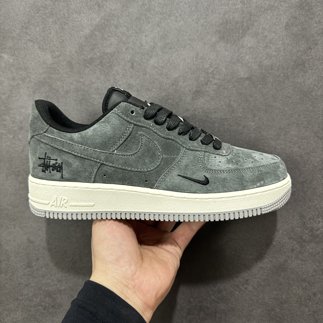 【定制版】Nike Air Force 1\’07 Low 斯图西联名 炭灰雅白 空军一号低帮休闲板鞋  #原楦头原纸板 高端定制鞋盒 原厂鞋底 超高清洁度 细节完美 货号：DV5477-401  尺码：36 36.5 37.5 38 38.5 39 40 40.5 41 42 42.5 43 44 44.5 45-选品中心