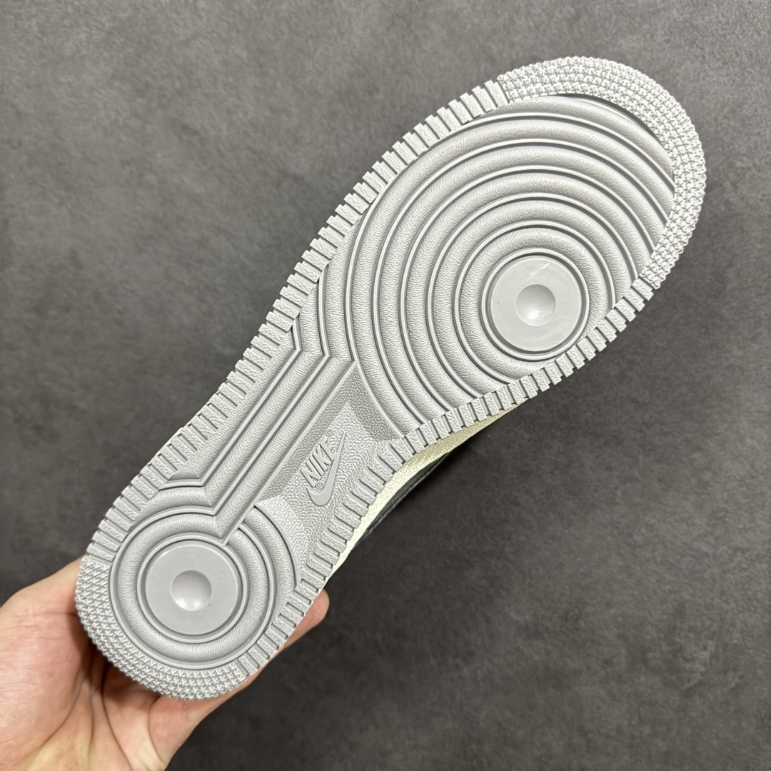图片[9]-【定制版】Nike Air Force 1\’07 Low 斯图西联名 炭灰雅白 空军一号低帮休闲板鞋  #原楦头原纸板 高端定制鞋盒 原厂鞋底 超高清洁度 细节完美 货号：DV5477-401  尺码：36 36.5 37.5 38 38.5 39 40 40.5 41 42 42.5 43 44 44.5 45-选品中心