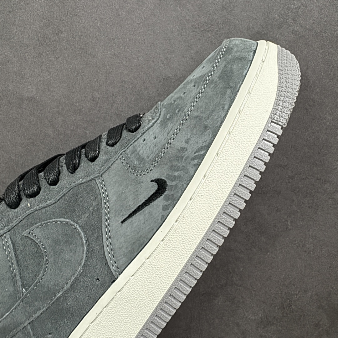 图片[5]-【定制版】Nike Air Force 1\’07 Low 斯图西联名 炭灰雅白 空军一号低帮休闲板鞋  #原楦头原纸板 高端定制鞋盒 原厂鞋底 超高清洁度 细节完美 货号：DV5477-401  尺码：36 36.5 37.5 38 38.5 39 40 40.5 41 42 42.5 43 44 44.5 45-选品中心