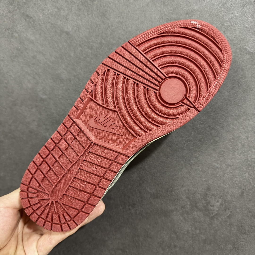 图片[9]-【定制版】Air Jordan 1 Low AJ1 乔1 Dior联名 高端定制 倒钩低帮复古篮球鞋  #定制鞋盒 大厂纯原品质出货 超高清洁度 皮料切割干净无任何毛边 细节完美 货号：XS2025-082  尺码：36 36.5 37.5 38 36.5 39 40 40.5 41 42 42.5 43 44 44.5 45-选品中心