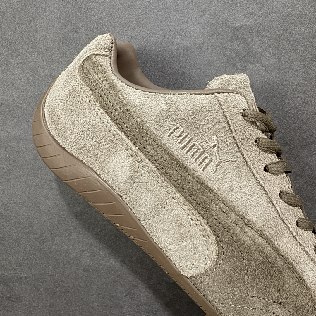 图片[6]-【公司级】Puma Speedcet OG 彪马低帮复古运动休闲赛车跑鞋 以趣味十足又前卫复古的设计引领潮流，将赛道精神融入街头时尚，开启前卫竞速之旅。融入经典配色，主打前卫复古风。鞋款的鞋侧以复古的流线造型，缀以经典Logo，巧妙吸睛；麂皮+网眼融合舒适鞋面，赋予了独特的个性美学，演绎赛车的无尽能量。 货号：406828-01 尺码：35.5-45-选品中心