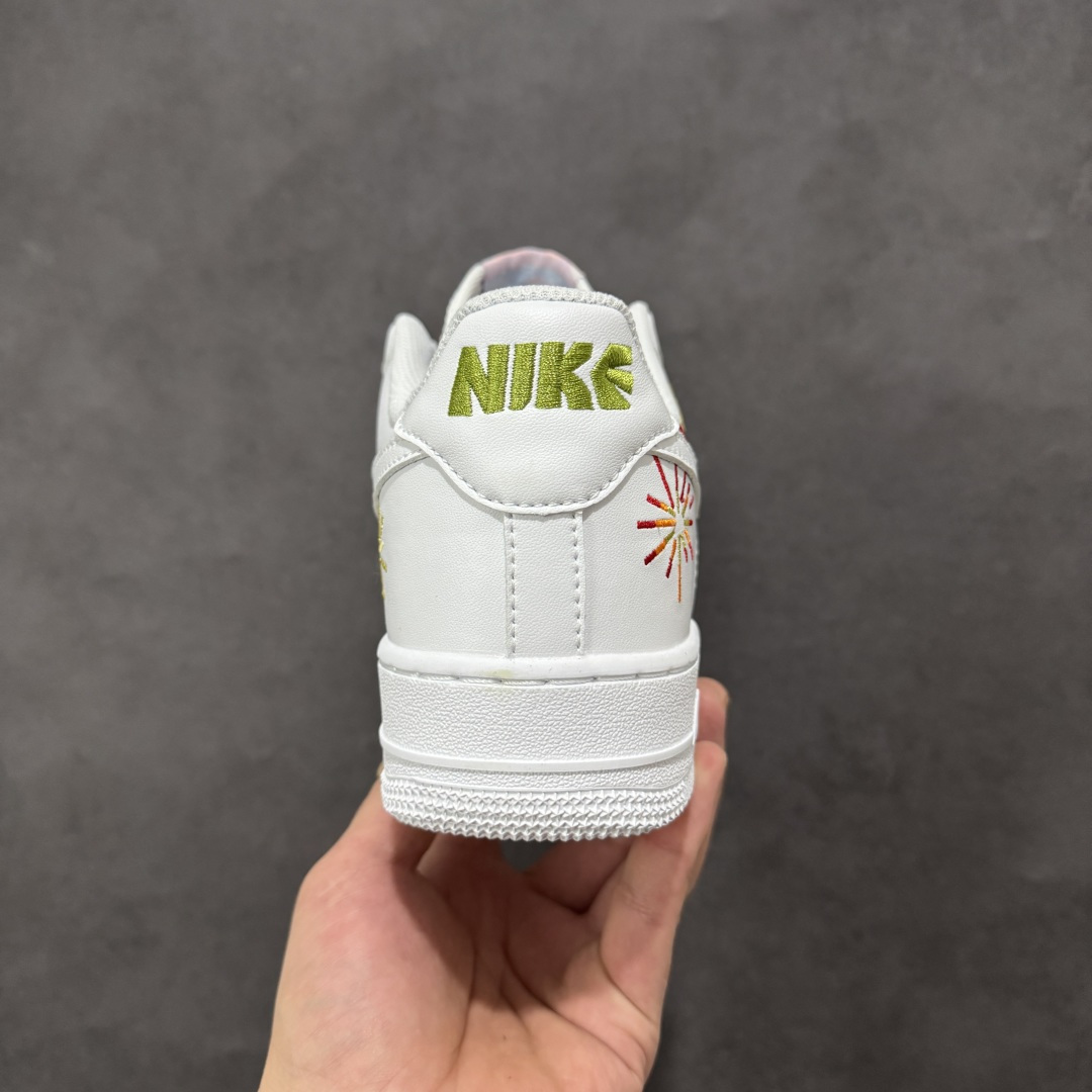 图片[4]-【定制版】Nike Air Force 1 Low 马年限定空军一号低帮运动休闲板鞋 官方同步 原装级别 原楦头原纸板 打造纯正空军版型#专注外贸渠道 全掌内置蜂窝气垫 #原盒配件 原厂中底钢印、拉帮完美 货号：IQ1133-111 尺码：36 36.5 37.5 38 38.5 39 40 40.5 41 42 42.5 43 44 44.5 45 编码：JJB270280-选品中心