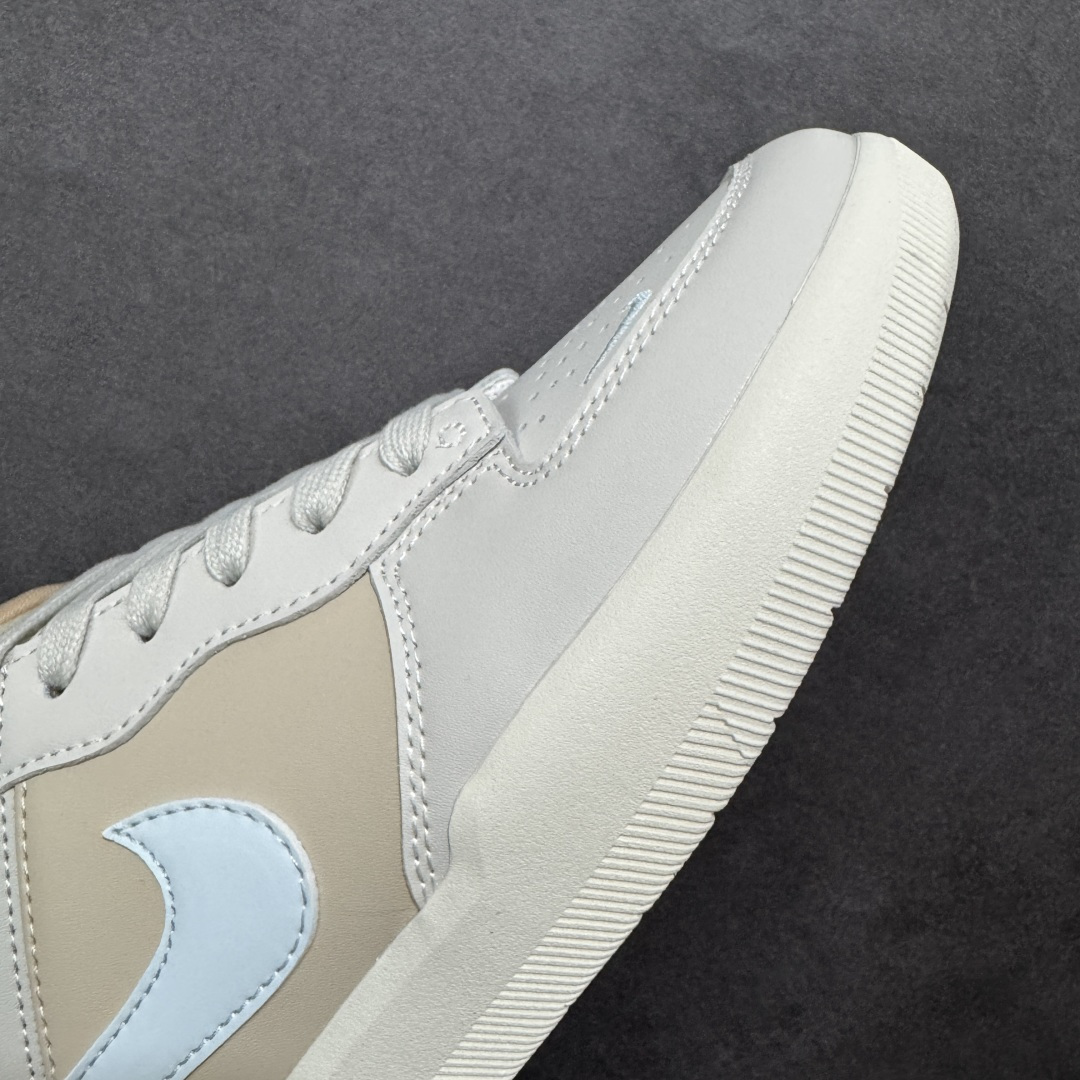 图片[5]-【公司级】Nike SB Force 58 是一款结合了经典篮球元素与滑板功能的鞋款。鞋身采用帆布、麂皮与冲孔细节，致敬传统篮球风格，呈现出复古又时尚的外观。加厚鞋舌设计提升穿着舒适度，内侧弹性衬布提供稳固贴合感，即使鞋带松脱也能保持鞋子贴合脚型。全新杯式外底设计兼顾耐久性与灵活性，减少磨合时间，提升滑板体验。鞋底Tri-Star纹理提供出色的抓地力和灵敏脚感。 货号：DV5476-003 尺码：36 36.5 37.5 38 38.5 39 40 40.5 41 42 42.5 43 44 45 编码：XSB220230-选品中心