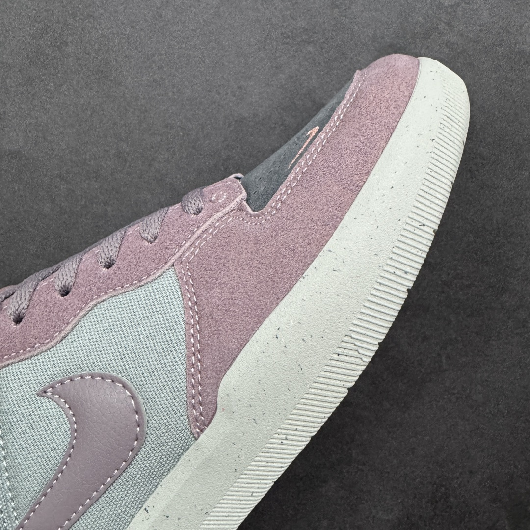 图片[5]-【公司级】Nike SB Force 58 是一款结合了经典篮球元素与滑板功能的鞋款。鞋身采用帆布、麂皮与冲孔细节，致敬传统篮球风格，呈现出复古又时尚的外观。加厚鞋舌设计提升穿着舒适度，内侧弹性衬布提供稳固贴合感，即使鞋带松脱也能保持鞋子贴合脚型。全新杯式外底设计兼顾耐久性与灵活性，减少磨合时间，提升滑板体验。鞋底Tri-Star纹理提供出色的抓地力和灵敏脚感。 货号：DV5476-003 尺码：36 36.5 37.5 38 38.5 39 40 40.5 41 42 42.5 43 44 45 编码：XSB220230-选品中心