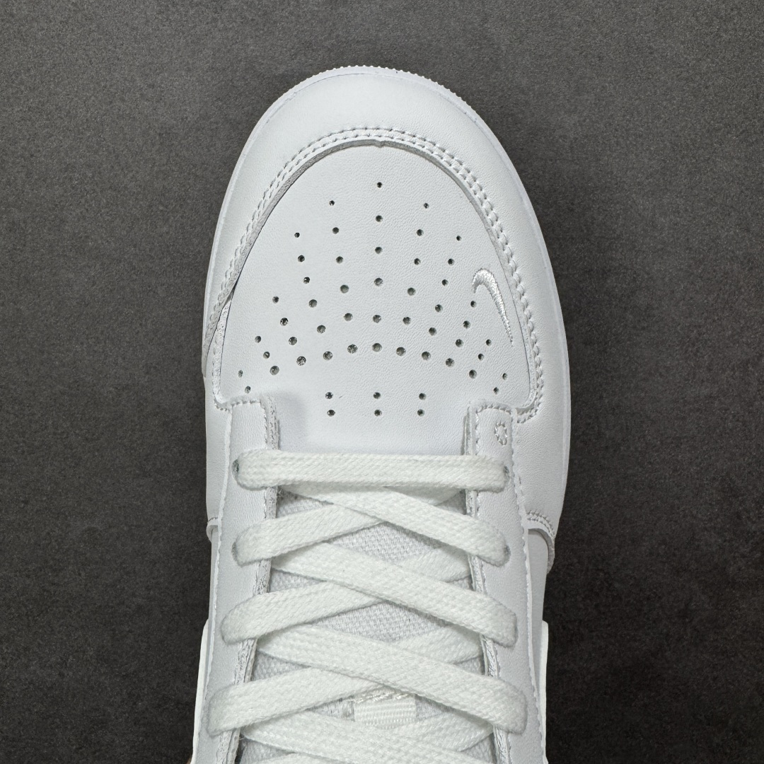 图片[8]-【公司级】Nike SB Force 58 是一款结合了经典篮球元素与滑板功能的鞋款。鞋身采用帆布、麂皮与冲孔细节，致敬传统篮球风格，呈现出复古又时尚的外观。加厚鞋舌设计提升穿着舒适度，内侧弹性衬布提供稳固贴合感，即使鞋带松脱也能保持鞋子贴合脚型。全新杯式外底设计兼顾耐久性与灵活性，减少磨合时间，提升滑板体验。鞋底Tri-Star纹理提供出色的抓地力和灵敏脚感。 货号：DH7505-100 尺码：36 36.5 37.5 38 38.5 39 40 40.5 41 42 42.5 43 44 45 编码：XSB220230-选品中心