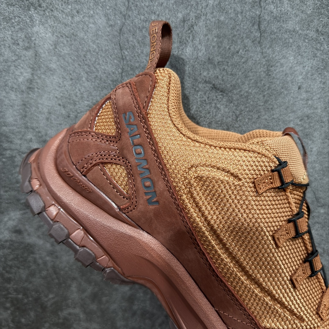 图片[7]-【Goat礼盒版】Salomon萨洛蒙2025秋冬新款XA pro 3D JEONG LI 二代系列新色系跑步鞋休闲运动鞋 479615 T0级别版本出货-只做市面市场第一档 皮面部位采用头层皮打造-横扫市面 中底搭载全掌玻璃纤维能量板和超厚弹性泡沫中底，跑动时推进力十足，缓震回馈很强，日常通勤或训练都很稳 鞋身长毛牛猄皮面设计，内层材质透气网面 穿着舒适度好 原版材质 原版大底 尺码：36-45-选品中心