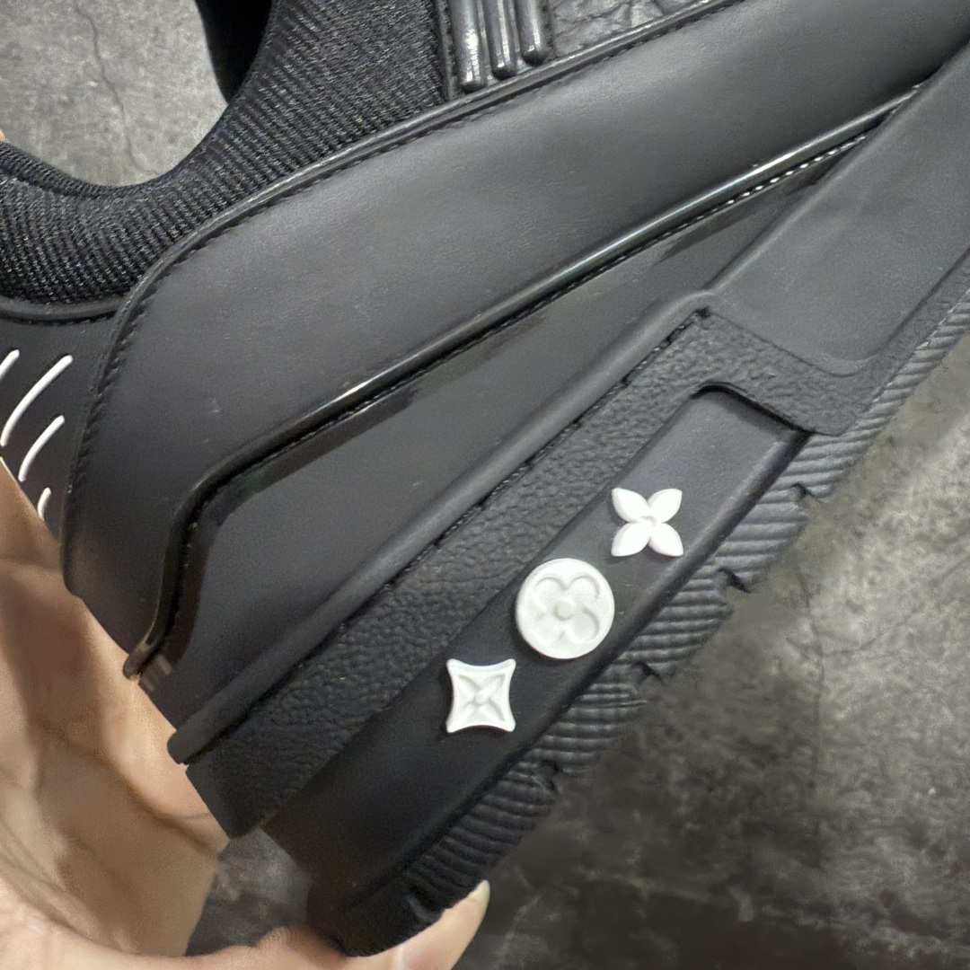图片[3]-【XC版本】Louis Vuitton LV Trainer系列 新配色入库上架 市场货一堆的东西没必要做文案吹嘘 实拍如图 所见即所得 细节细揣摩 让你感受真正的好货 尺码： 39 40 41 42 43 44 45 46-选品中心
