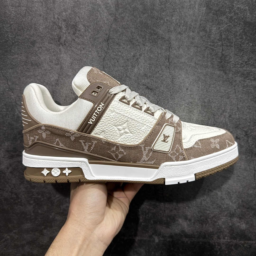 【XC版本】Louis Vuitton LV Trainer系列 新配色入库上架 市场货一堆的东西没必要做文案吹嘘 实拍如图 所见即所得 细节细揣摩 让你感受真正的好货 尺码： 39 40 41 42 43 44 45 46-选品中心