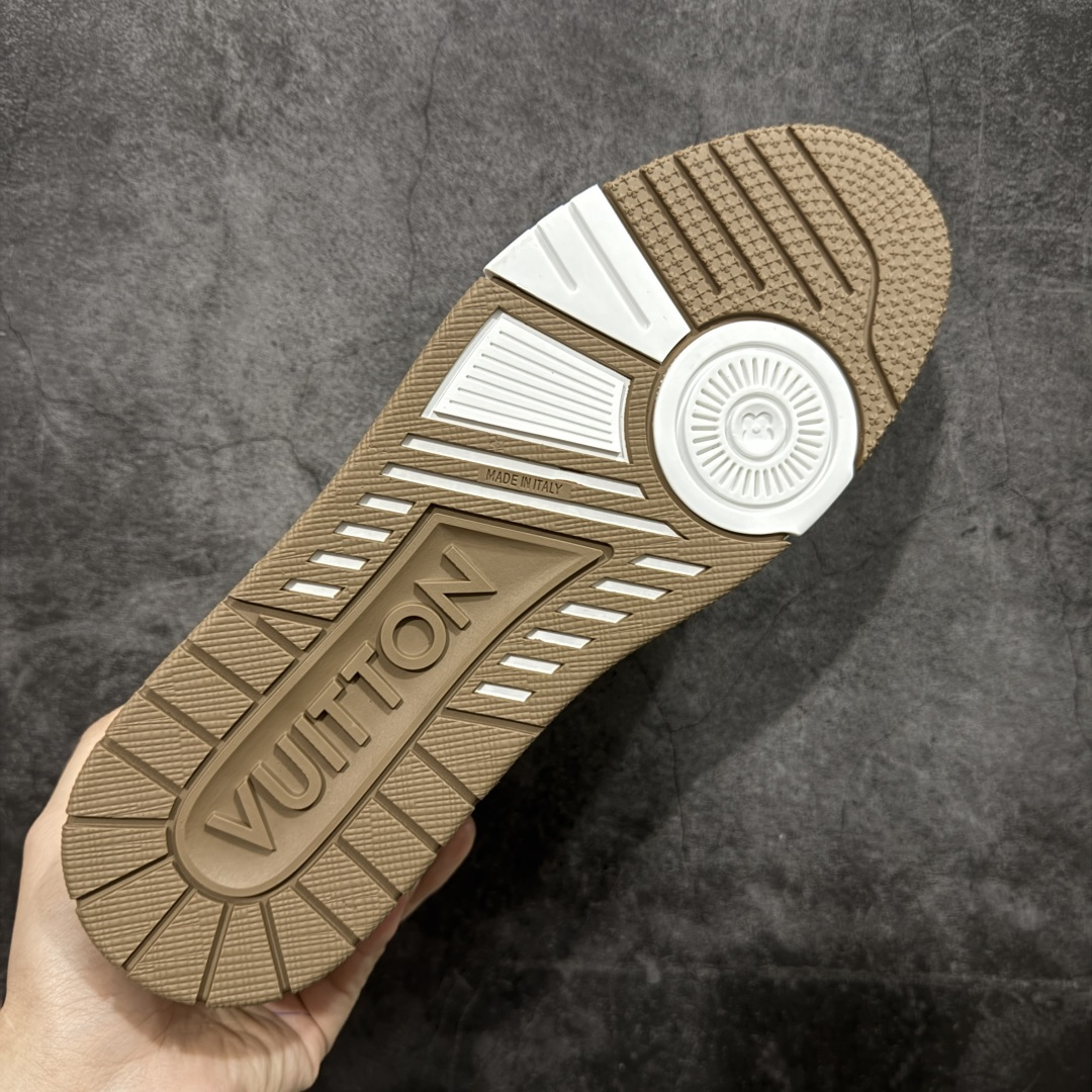 图片[9]-【XC版本】Louis Vuitton LV Trainer系列 新配色入库上架 市场货一堆的东西没必要做文案吹嘘 实拍如图 所见即所得 细节细揣摩 让你感受真正的好货 尺码： 39 40 41 42 43 44 45 46-选品中心