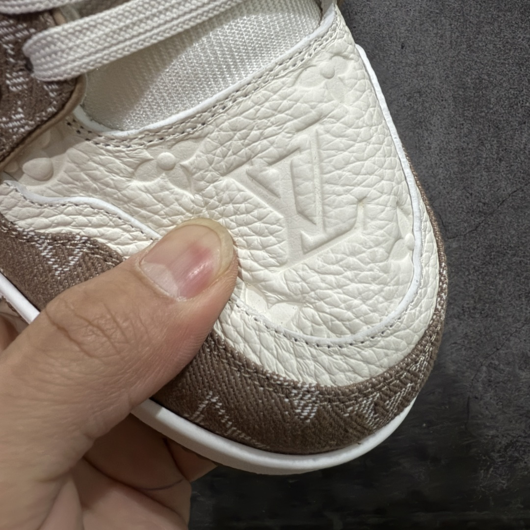 图片[5]-【XC版本】Louis Vuitton LV Trainer系列 新配色入库上架 市场货一堆的东西没必要做文案吹嘘 实拍如图 所见即所得 细节细揣摩 让你感受真正的好货 尺码： 39 40 41 42 43 44 45 46-选品中心