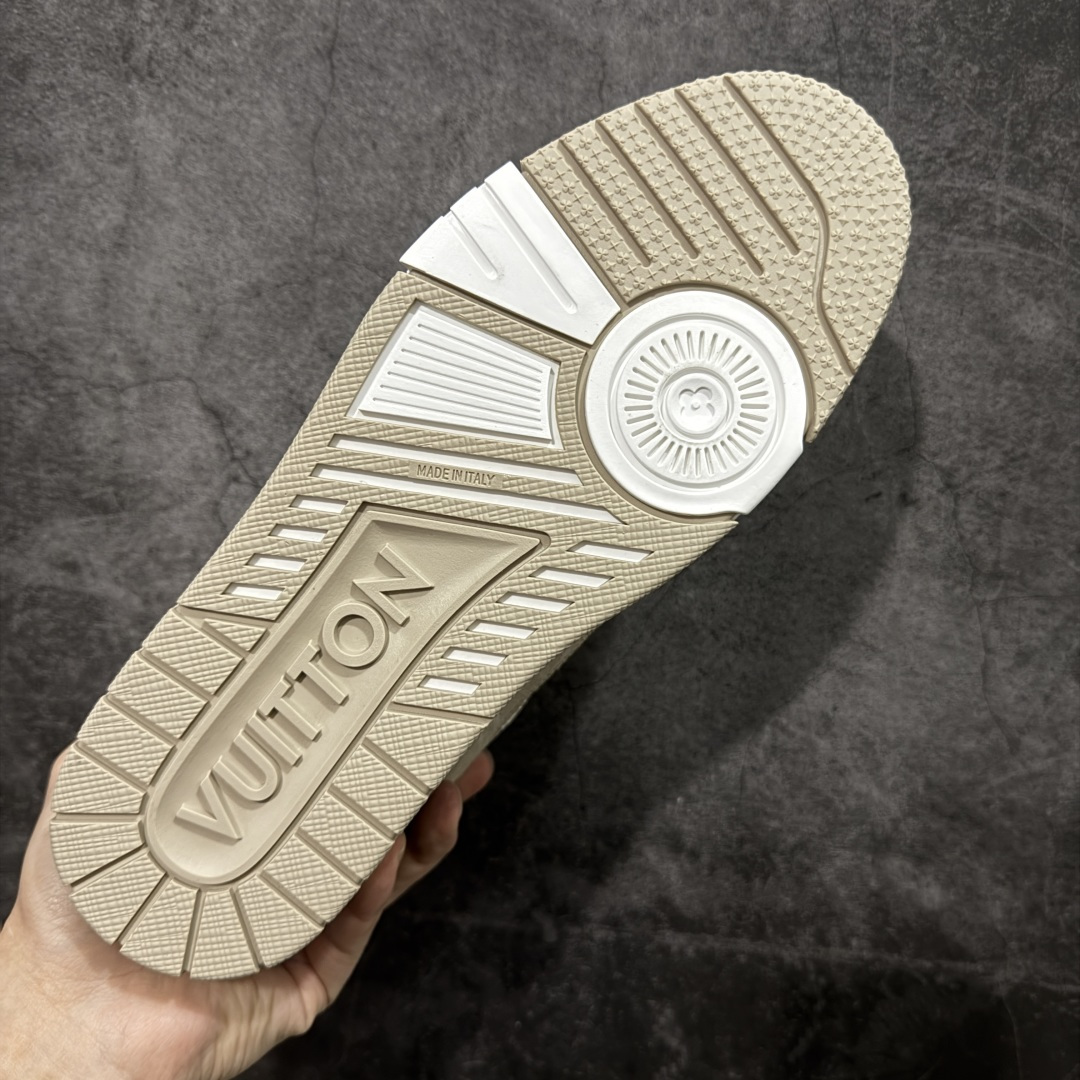 图片[9]-【XC版本】Louis Vuitton LV Trainer系列 新配色入库上架 市场货一堆的东西没必要做文案吹嘘 实拍如图 所见即所得 细节细揣摩 让你感受真正的好货 尺码： 39 40 41 42 43 44 45 46-选品中心