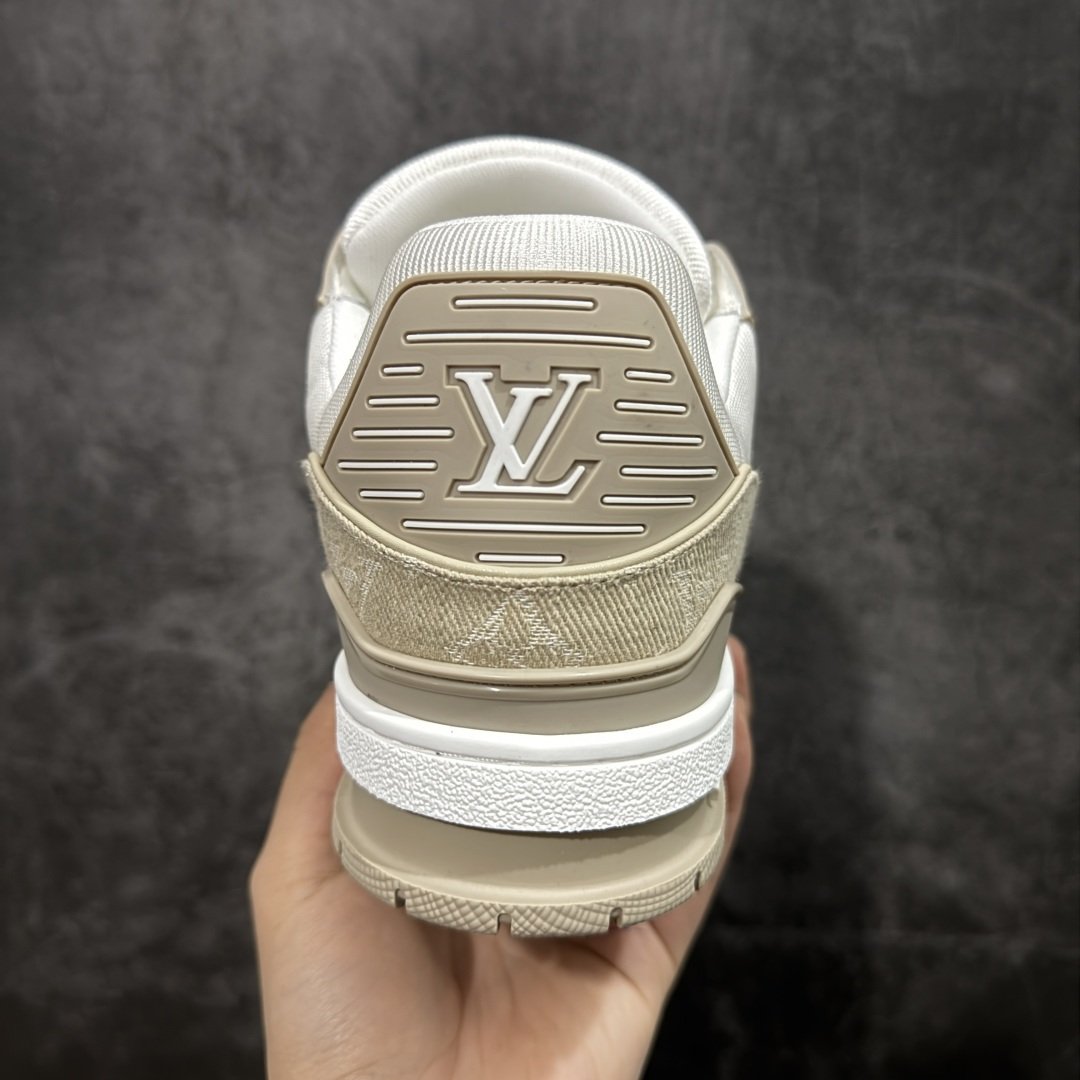 图片[4]-【XC版本】Louis Vuitton LV Trainer系列 新配色入库上架 市场货一堆的东西没必要做文案吹嘘 实拍如图 所见即所得 细节细揣摩 让你感受真正的好货 尺码： 39 40 41 42 43 44 45 46-选品中心