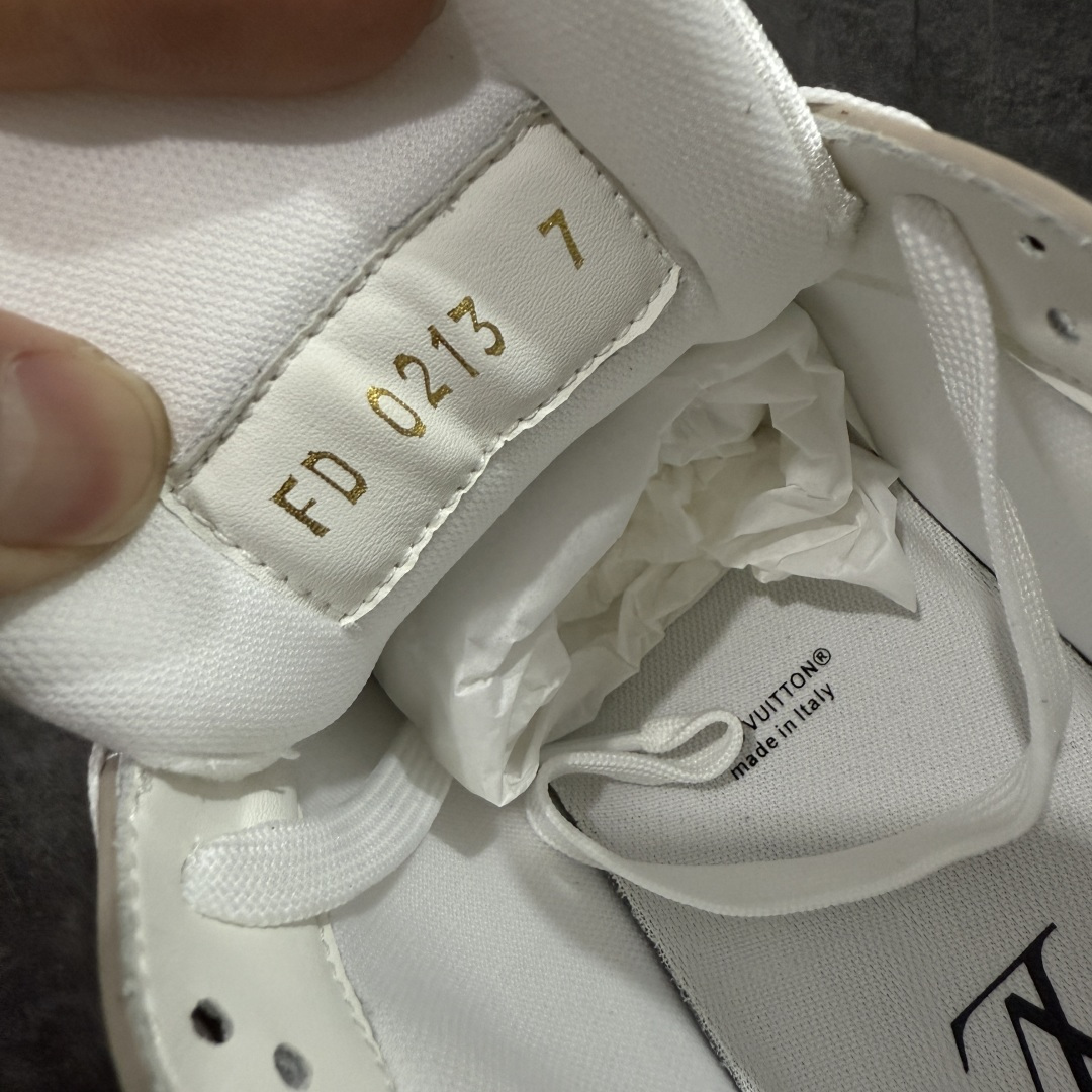 图片[7]-【XC版本】Louis Vuitton LV Trainer系列 新配色入库上架 市场货一堆的东西没必要做文案吹嘘 实拍如图 所见即所得 细节细揣摩 让你感受真正的好货 尺码： 39 40 41 42 43 44 45 46-选品中心