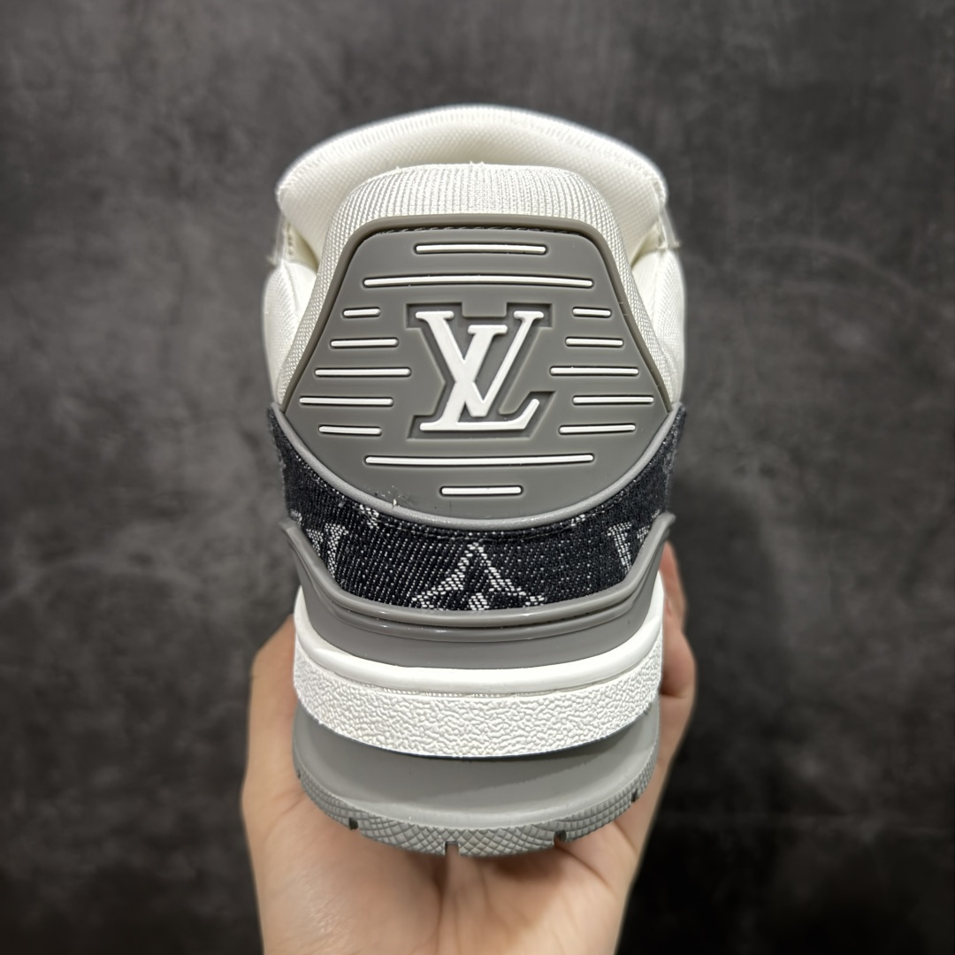 图片[4]-【XC版本】Louis Vuitton LV Trainer系列 新配色入库上架 市场货一堆的东西没必要做文案吹嘘 实拍如图 所见即所得 细节细揣摩 让你感受真正的好货 尺码： 39 40 41 42 43 44 45 46-选品中心
