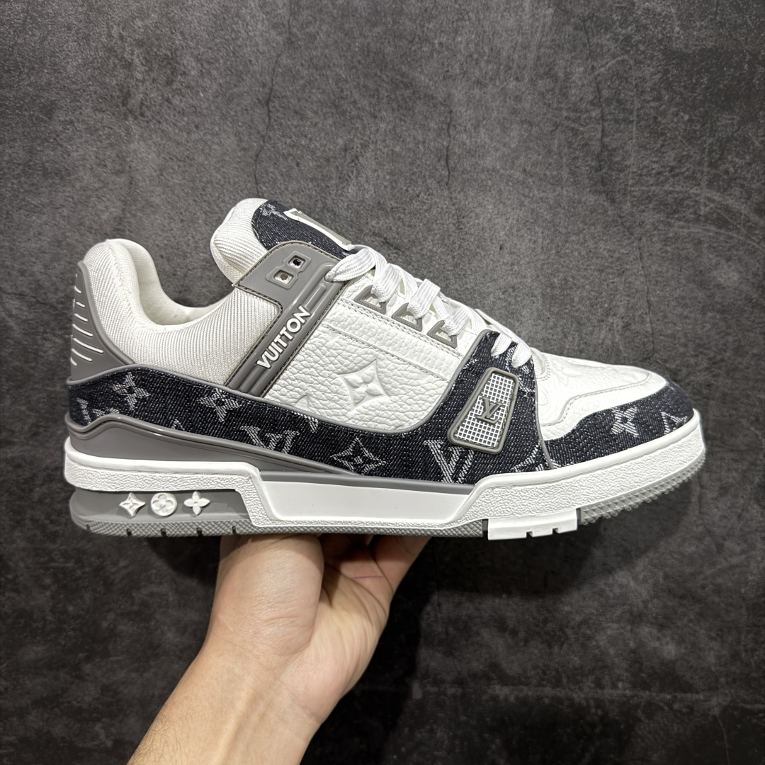【XC版本】Louis Vuitton LV Trainer系列 新配色入库上架 市场货一堆的东西没必要做文案吹嘘 实拍如图 所见即所得 细节细揣摩 让你感受真正的好货 尺码： 39 40 41 42 43 44 45 46-选品中心
