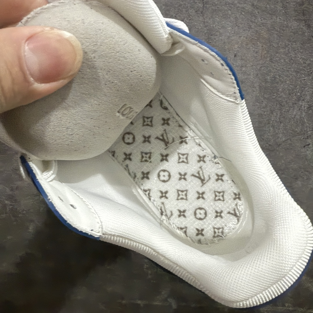 图片[9]-【XC版本】Louis Vuitton LV Trainer系列 新配色入库上架 市场货一堆的东西没必要做文案吹嘘 实拍如图 所见即所得 细节细揣摩 让你感受真正的好货 尺码： 39 40 41 42 43 44 45 46-选品中心