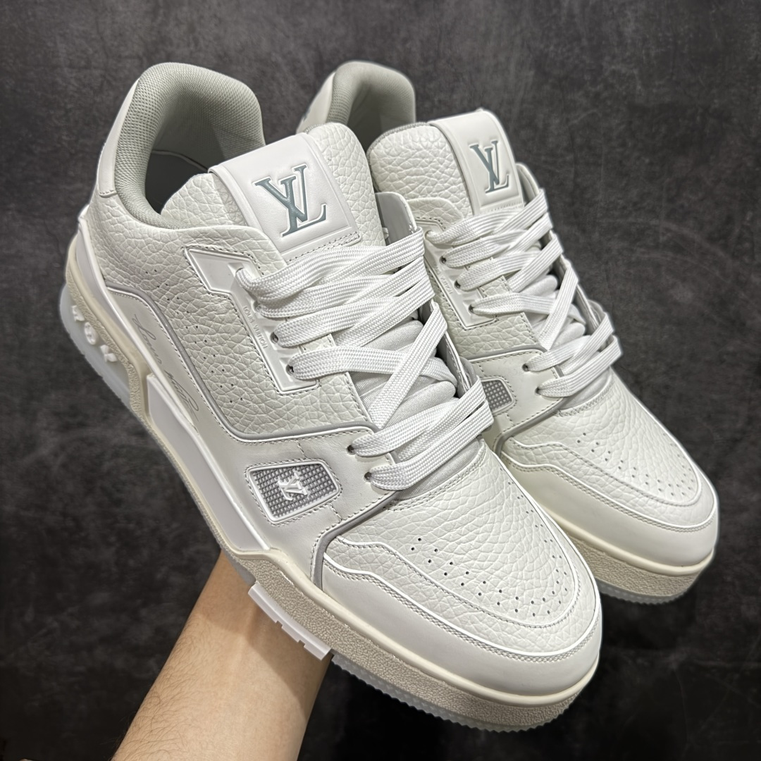 【XC版本】Louis Vuitton LV Trainer系列 新配色入库上架 市场货一堆的东西没必要做文案吹嘘 实拍如图 所见即所得 细节细揣摩 让你感受真正的好货 尺码： 39 40 41 42 43 44 45 46-选品中心