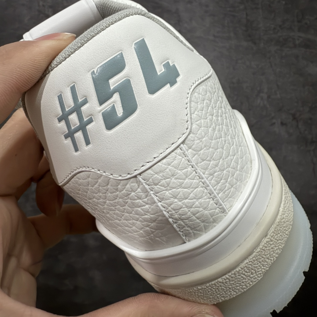 图片[2]-【XC版本】Louis Vuitton LV Trainer系列 新配色入库上架 市场货一堆的东西没必要做文案吹嘘 实拍如图 所见即所得 细节细揣摩 让你感受真正的好货 尺码： 39 40 41 42 43 44 45 46-选品中心