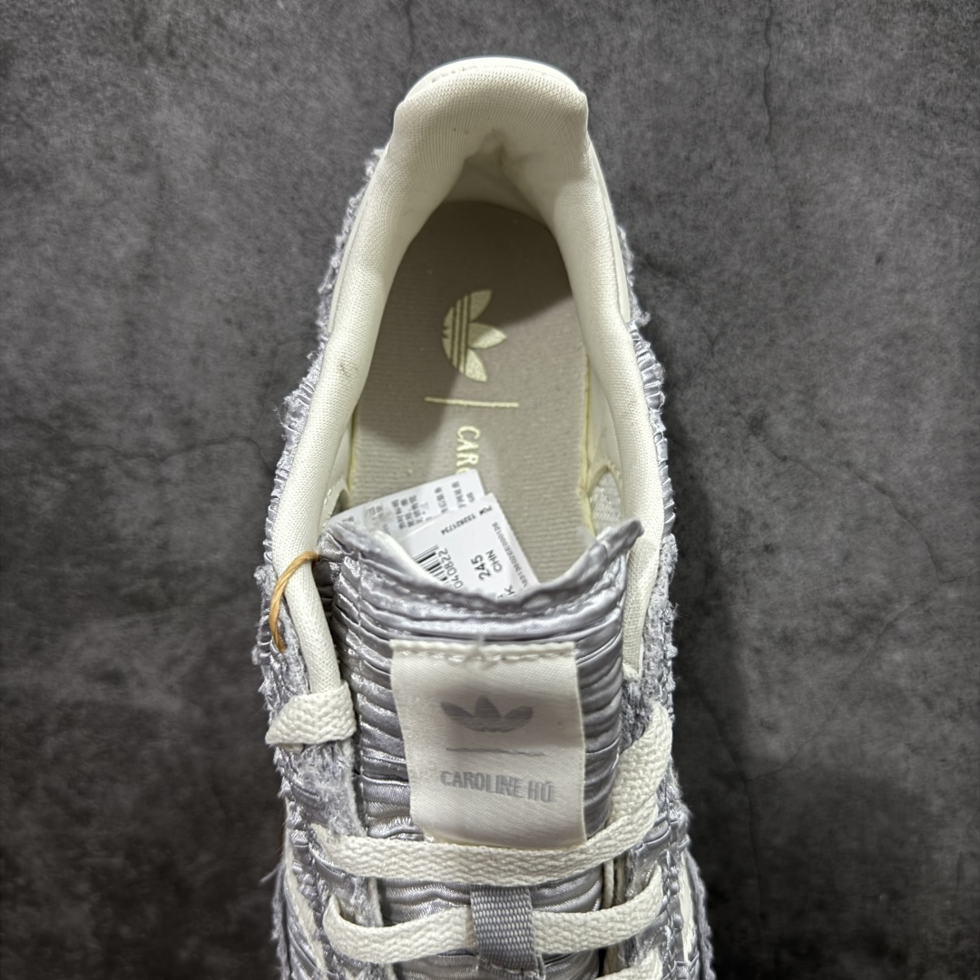图片[8]-【公司级】Caroline Hu x Adidas Originals Samba OG 舒适百搭 防滑耐磨 低帮 阿迪达斯板鞋 少女心十足 细节点缀更是非常巧妙 充满趣味性 两副鞋带 可替换使用或花式系带 根据服饰的色彩随意切换造型 货号：JP9283 尺码：35.5 36 36.5 37 38 38.5 39 40 40.5 41 42-选品中心