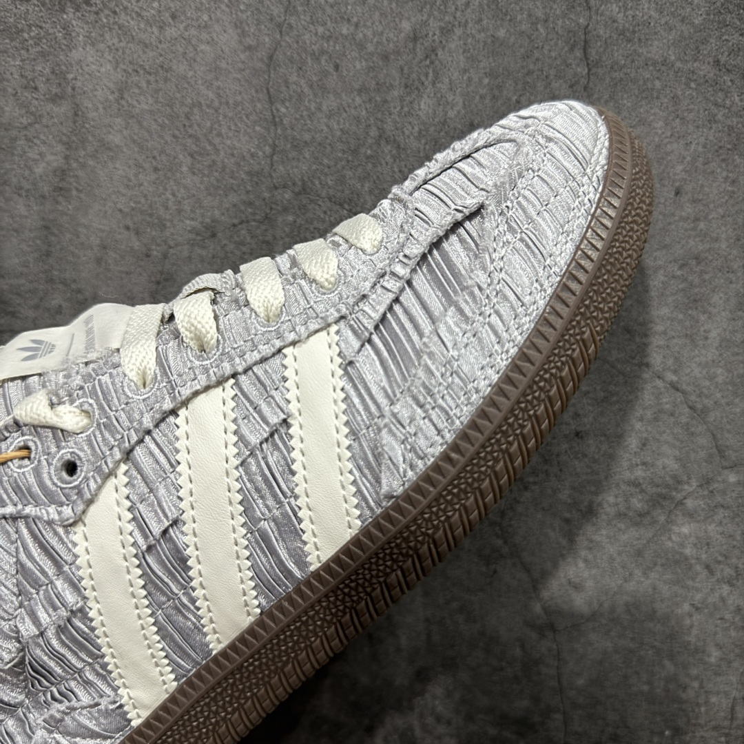 图片[6]-【公司级】Caroline Hu x Adidas Originals Samba OG 舒适百搭 防滑耐磨 低帮 阿迪达斯板鞋 少女心十足 细节点缀更是非常巧妙 充满趣味性 两副鞋带 可替换使用或花式系带 根据服饰的色彩随意切换造型 货号：JP9283 尺码：35.5 36 36.5 37 38 38.5 39 40 40.5 41 42-选品中心