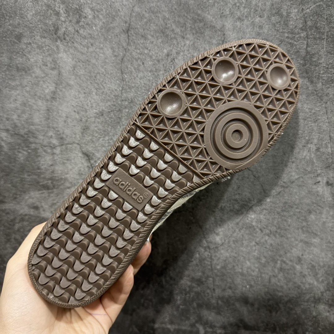 图片[9]-【公司级】Caroline Hu x Adidas Originals Samba OG 舒适百搭 防滑耐磨 低帮 阿迪达斯板鞋 少女心十足 细节点缀更是非常巧妙 充满趣味性 两副鞋带 可替换使用或花式系带 根据服饰的色彩随意切换造型 货号：JP9283 尺码：35.5 36 36.5 37 38 38.5 39 40 40.5 41 42-选品中心