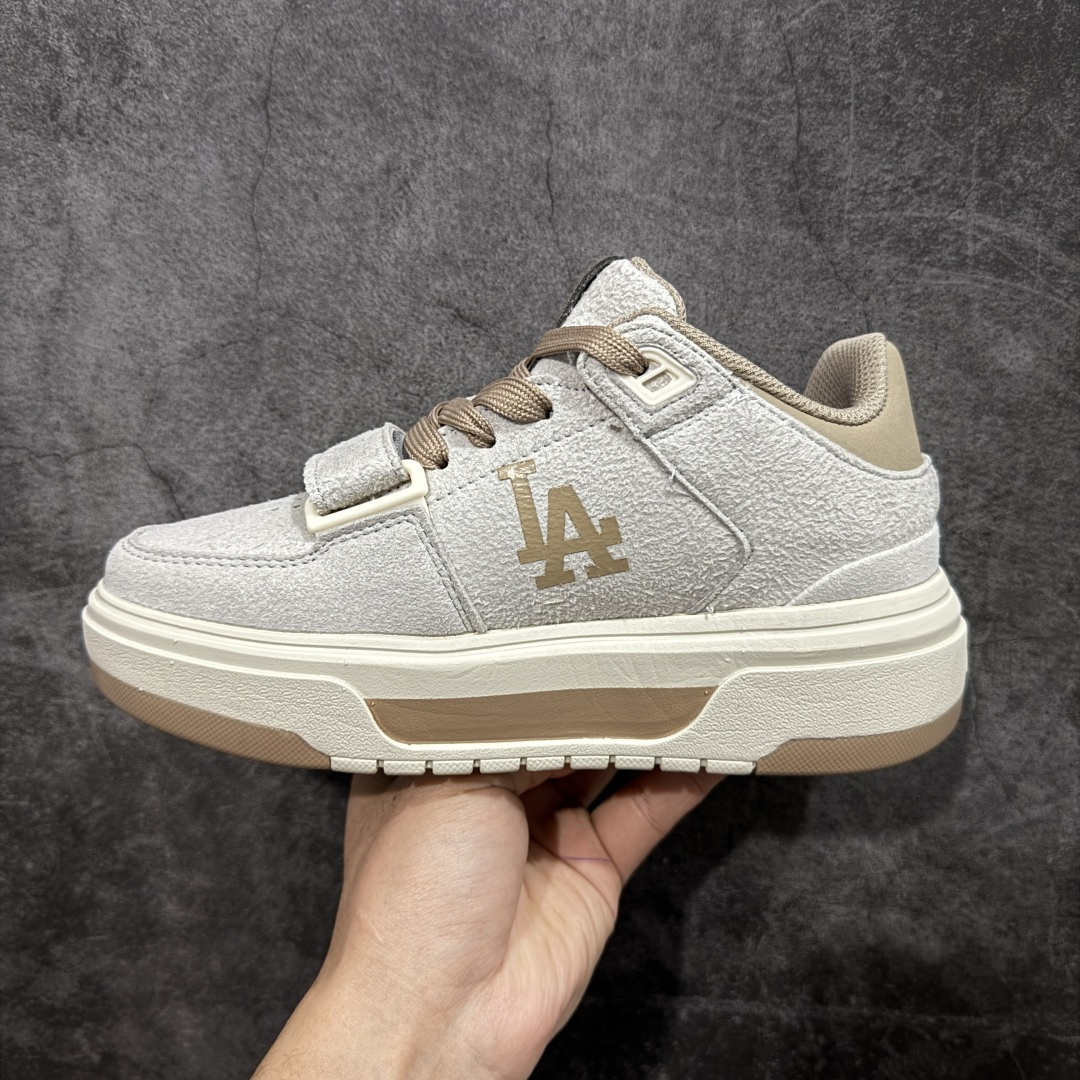 图片[2]-【公司级】韩国洋基队NY大标潮流老爹鞋 MLB小白鞋市面上唯一顶级纯原版本 原材料打造 原楦原档案数据开发版型 完美鞋头弧度/后套收口效果🆚市面文案版本‼️ 原厂立体填充鞋舌海绵 中底注胶孔原数据开发模具大底 原厂转印标 保证不掉字 内增高6cm 原厂1：1模具开发 原厂进口纳米材质 原厂 全套手提袋 原盒雷射防伪标包装 天猫订单品质 官网尺码 35-45-选品中心