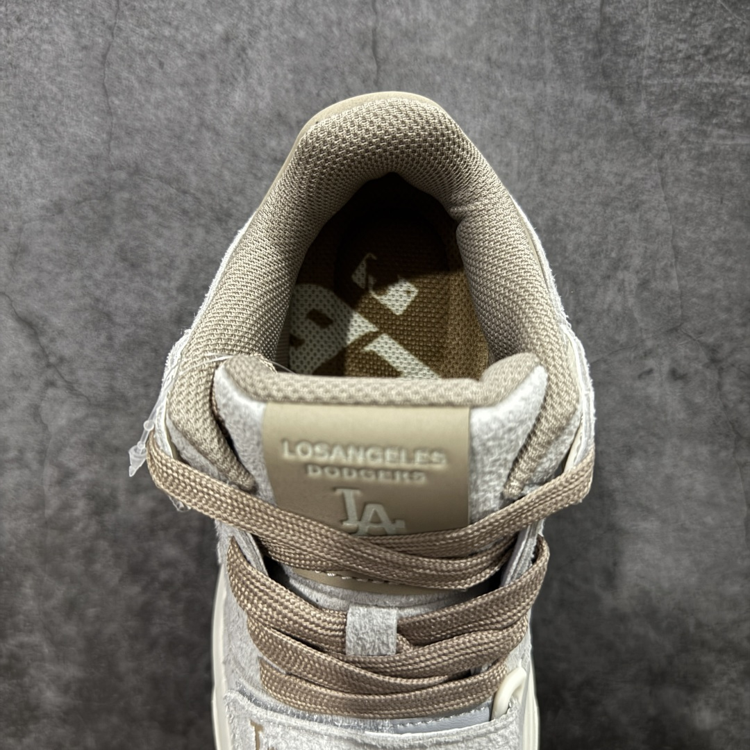 图片[8]-【公司级】韩国洋基队NY大标潮流老爹鞋 MLB小白鞋市面上唯一顶级纯原版本 原材料打造 原楦原档案数据开发版型 完美鞋头弧度/后套收口效果🆚市面文案版本‼️ 原厂立体填充鞋舌海绵 中底注胶孔原数据开发模具大底 原厂转印标 保证不掉字 内增高6cm 原厂1：1模具开发 原厂进口纳米材质 原厂 全套手提袋 原盒雷射防伪标包装 天猫订单品质 官网尺码 35-45-选品中心