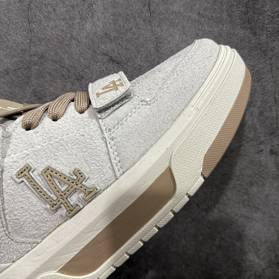 图片[6]-【公司级】韩国洋基队NY大标潮流老爹鞋 MLB小白鞋市面上唯一顶级纯原版本 原材料打造 原楦原档案数据开发版型 完美鞋头弧度/后套收口效果🆚市面文案版本‼️ 原厂立体填充鞋舌海绵 中底注胶孔原数据开发模具大底 原厂转印标 保证不掉字 内增高6cm 原厂1：1模具开发 原厂进口纳米材质 原厂 全套手提袋 原盒雷射防伪标包装 天猫订单品质 官网尺码 35-45-选品中心