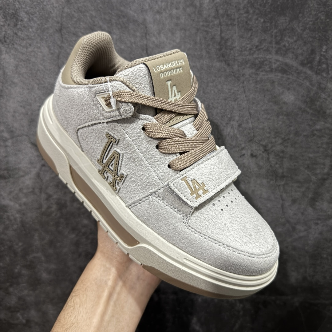 图片[3]-【公司级】韩国洋基队NY大标潮流老爹鞋 MLB小白鞋市面上唯一顶级纯原版本 原材料打造 原楦原档案数据开发版型 完美鞋头弧度/后套收口效果🆚市面文案版本‼️ 原厂立体填充鞋舌海绵 中底注胶孔原数据开发模具大底 原厂转印标 保证不掉字 内增高6cm 原厂1：1模具开发 原厂进口纳米材质 原厂 全套手提袋 原盒雷射防伪标包装 天猫订单品质 官网尺码 35-45-选品中心