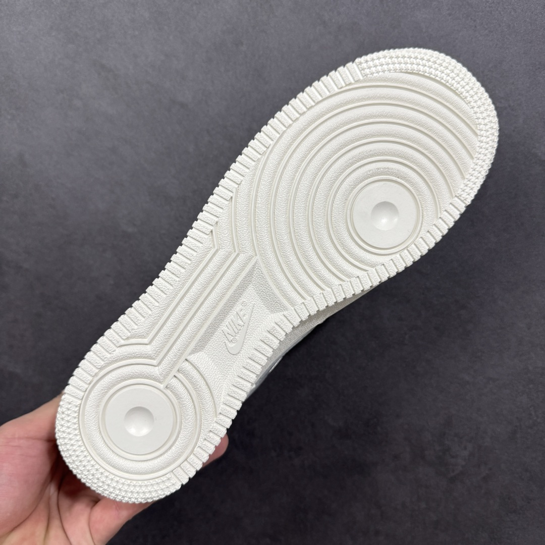 图片[9]-【定制版】NIke Air Force 1 ‘07 Low “ 北面联名 —— 米灰红 ”空军一号低帮 运动鞋 休闲鞋 折边针车 工艺难度大 原楦头原纸板 原装鞋盒 定制五金配件 内置全掌气垫 原厂鞋底 货号： MM3399-802 尺码：36 36.5 37.5 38 38.5 39 40 40.5 41 42 42.5 43 44 44.5 45-选品中心