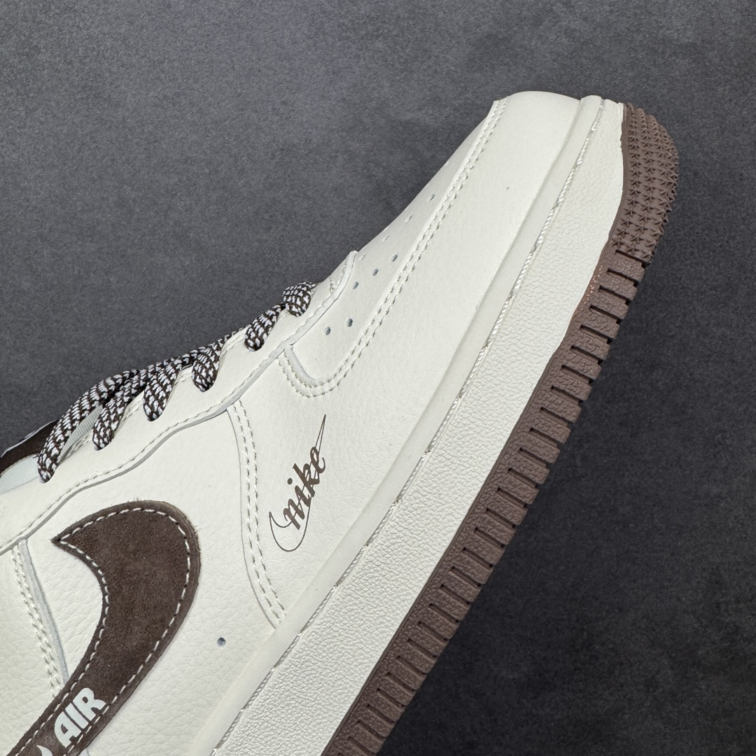 图片[5]-【定制版】NIke Air Force 1 ‘07 Low “ NIKE联名 —— 鬼脸米棕 ”空军一号低帮 运动鞋 休闲鞋 折边针车 工艺难度大 原楦头原纸板 原装鞋盒 定制五金配件 内置全掌气垫 原厂鞋底 货号： XD9314-614 尺码：36 36.5 37.5 38 38.5 39 40 40.5 41 42 42.5 43 44 44.5 45-选品中心