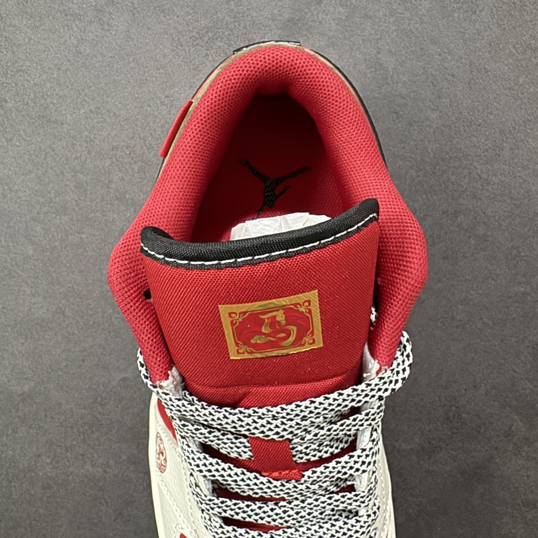 图片[7]-【定制版】Nike Jordan Air Jordan 1“ 马年限定——骏马奔腾” 高端定制 低帮 复古 减震 防滑 耐磨 篮球鞋 定制鞋盒 大厂纯原品质出货 超高清洁度 皮料切割干净无任何毛边 细节完美 货号：FC7688-203 尺码：36 36.5 37.5 38 38.5 39 40 40.5 41 42 42.5 43 44 44.5 45 编码：HXSB330340-选品中心