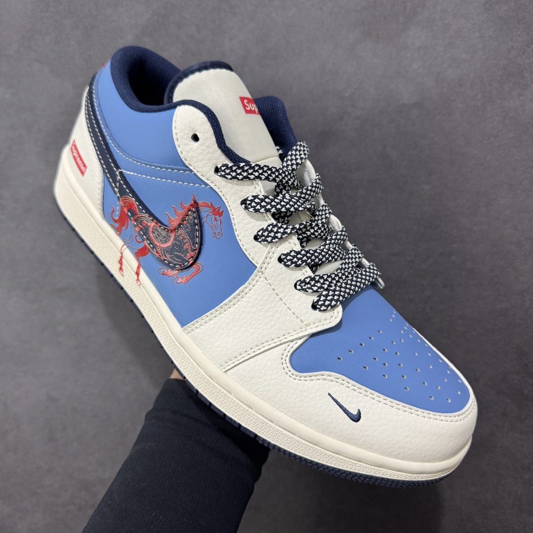 图片[3]-【定制版】Nike Jordan Air Jordan 1“ 马年限定——龙马精神” 高端定制 低帮 复古 减震 防滑 耐磨 篮球鞋 定制鞋盒 大厂纯原品质出货 超高清洁度 皮料切割干净无任何毛边 细节完美 货号：XX2610-010 尺码：36 36.5 37.5 38 38.5 39 40 40.5 41 42 42.5 43 44 44.5 45 编码：HXSB330340-选品中心