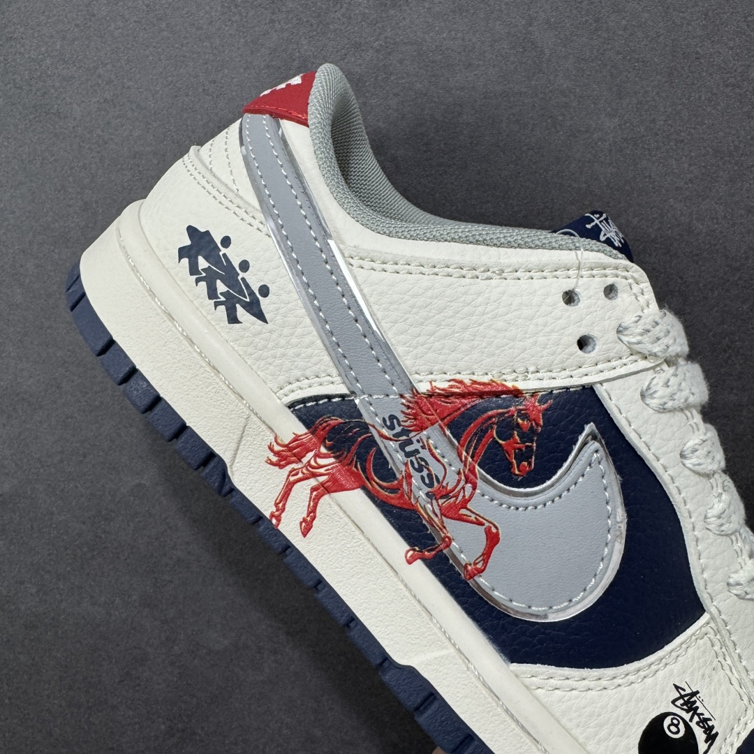 图片[6]-【定制版】Nike SB Dunk Low“ 马年限定—汗血宝马” 周年高端定制 低帮休闲板鞋 定制鞋盒 大厂纯原品质出货 超高清洁度 皮料切割干净无任何毛边 细节完美 货号：SD6888-107 尺码：36 36.5 37.5 38 38.5 39 40 40.5 41 42 42.5 43 44 44.5 45 编码：HXSB330340-选品中心