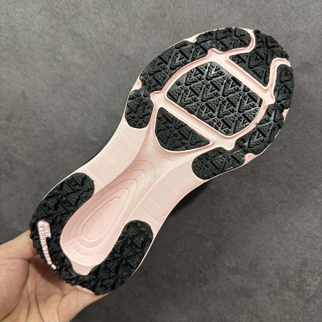 图片[9]-【公司级】Nike VOMERO 18 GTX 耐克 舒适减震防滑 低帮跑步鞋 全掌ReactX泡绵中底 前掌和后跟还配备了Air Zoom气垫单元 据说跑起来更快更舒适哦 这次最大的升级点 首次引入了ReactX泡绵 货号：HQ7002-003 尺码：36-41带半码-选品中心