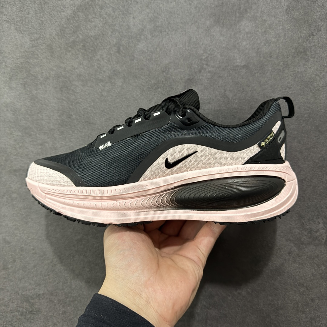 图片[2]-【公司级】Nike VOMERO 18 GTX 耐克 舒适减震防滑 低帮跑步鞋 全掌ReactX泡绵中底 前掌和后跟还配备了Air Zoom气垫单元 据说跑起来更快更舒适哦 这次最大的升级点 首次引入了ReactX泡绵 货号：HQ7002-003 尺码：36-41带半码-选品中心