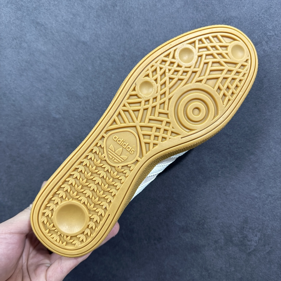 图片[9]-【YH版本】SQ二代 新款出货 头层反毛皮 Adidas Handball Spezial 三叶草手球特别版圣帕特里克节联名款 全鞋采用yezzy500一样的皮料 进口长绒皮，特殊工艺技术 原盒包装 牛筋耐磨大底 承载青春情怀的板鞋，是现在潮男靓女上脚的大热鞋款 经典三条杠装饰鞋侧 品牌辨识度清晰 货号：JH8882 尺码：36 36.5 37 38 38.5 39 40 40.5 41 编码：YHB190200-选品中心