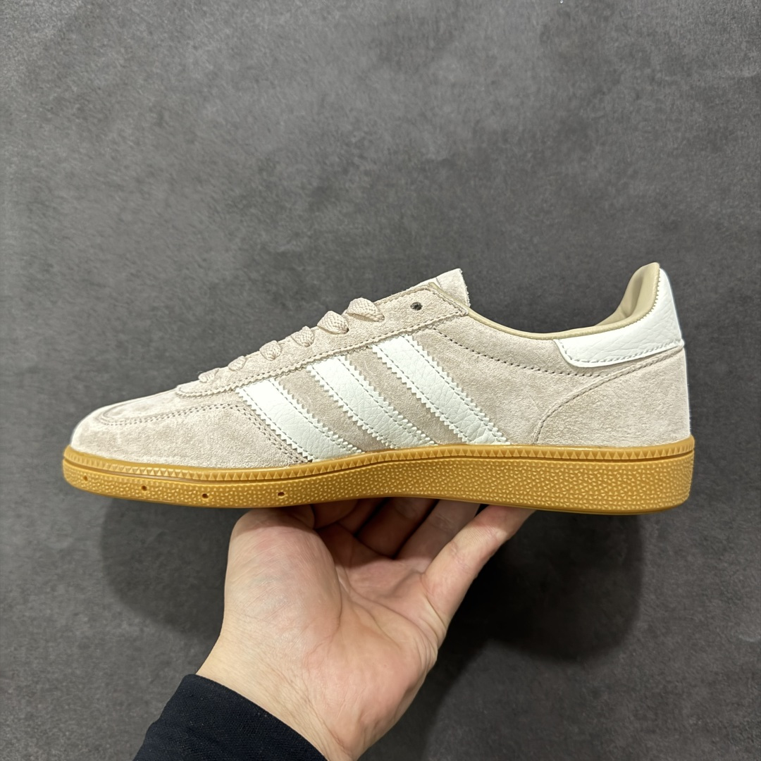 图片[2]-【YH版本】SQ二代 新款出货 头层反毛皮 Adidas Handball Spezial 三叶草手球特别版圣帕特里克节联名款 全鞋采用yezzy500一样的皮料 进口长绒皮，特殊工艺技术 原盒包装 牛筋耐磨大底 承载青春情怀的板鞋，是现在潮男靓女上脚的大热鞋款 经典三条杠装饰鞋侧 品牌辨识度清晰 货号：JH8882 尺码：36 36.5 37 38 38.5 39 40 40.5 41 编码：YHB190200-选品中心