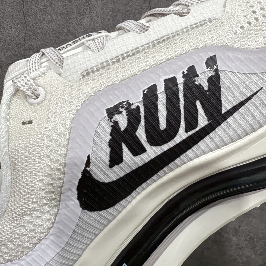 图片[4]-【XE纯原版】Nike Pegasus Premium Airscape 舒适百搭减震防滑耐磨透气 低帮跑步鞋 白黑    目前市场最强品质 原版购入开发 一切材质配件均匀原版一致 完美版型 高端玩家必推版本 高价零售必推版本 欢迎对比市面任意版本‼️ 这双鞋简直是时尚与科技的完美融合。 经典黑色鞋面，质感爆棚，搭配超亮眼的银色大勾子，瞬间成为街头焦点。 鞋侧独特小吊牌，细节满满，个性直接拉满。  脚下的全掌气垫更是亮点，红黑配色超吸睛，不仅颜值在线，缓震性能更是一绝。 不管是日常出街还是慢跑锻炼，都能给双脚极致舒适体验。  码数超全，36 – 46 码任你选！别犹豫啦，穿上它，轻松走出潮流范，开启你的时尚运动新旅程！   #独家原包 原底原料 开模打造  #原厂鞋标 高精密准度  #原楦原纸板开发 匹配原版98%以上  #后跟弧度 正确呈现  #原厂皮料 质感无敌  #皮料切割干净 无任何毛边 清洁度细节完美  货号：IH2288-001 码段：36-46-选品中心