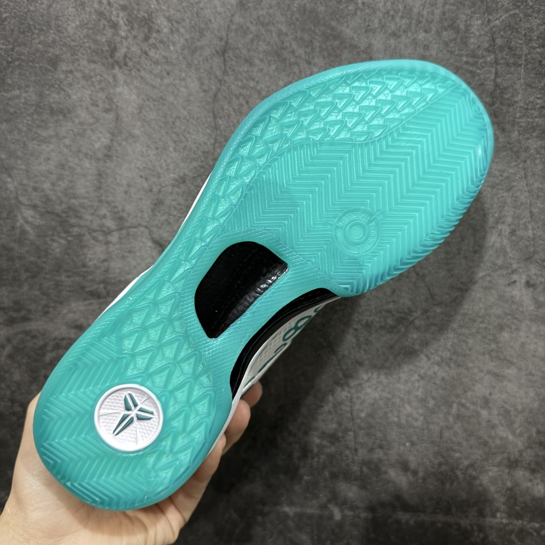 图片[9]-【CK纯原版】Nike Zoom Kobe Ⅷ System 科比8代 男子实战篮球鞋 FQ3549-101 鞋垫升级配备超厚PHYLON中底 前后掌部位搭载Zoom气垫单元 塑料碳纤维支撑中板 KOBE VII体系的速度模块配备了 PHYLON 中底和在前后掌部位的 Zoom气垫单元，提供快速响应的缓冲。同时，采用低帮弹力鞋口设计，使鞋子能够紧贴脚踝提供更好的支撑。速度模块采用贴合脚面的舒适包裹设计，摒弃传统的鞋舌和鞋内套，使球鞋更加轻质。 尺码：39-47.5-选品中心