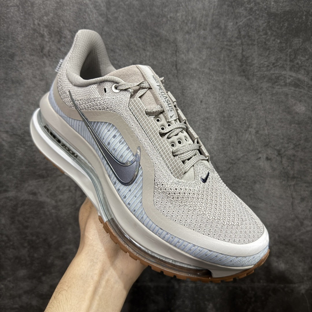 图片[3]-【S版纯原】Nike Pegasus Premium Airscape 舒适百搭减震防滑耐磨透气 低帮跑步鞋 灰绿色 HQ2592-010    低帮跑步鞋，简约又不失活力，上脚超吸睛。  它不仅颜值高，性能更是一绝！  全掌气垫科技，减震防滑超耐磨，每一步都能感受到强劲回弹，给双脚舒适支撑。  透气鞋面，跑步时双脚也能自由呼吸。    #独家原包 原底原料 开模打造  #原厂鞋标 高精密准度  #原楦原纸板开发 匹配原版98%以上  #后跟弧度 正确呈现  #原厂皮料 质感无敌  #皮料切割干净 无任何毛边 清洁度细节完美    尺码：35.5-46-选品中心