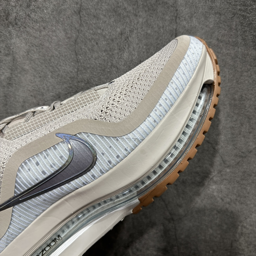 图片[6]-【S版纯原】Nike Pegasus Premium Airscape 舒适百搭减震防滑耐磨透气 低帮跑步鞋 灰绿色 HQ2592-010    低帮跑步鞋，简约又不失活力，上脚超吸睛。  它不仅颜值高，性能更是一绝！  全掌气垫科技，减震防滑超耐磨，每一步都能感受到强劲回弹，给双脚舒适支撑。  透气鞋面，跑步时双脚也能自由呼吸。    #独家原包 原底原料 开模打造  #原厂鞋标 高精密准度  #原楦原纸板开发 匹配原版98%以上  #后跟弧度 正确呈现  #原厂皮料 质感无敌  #皮料切割干净 无任何毛边 清洁度细节完美    尺码：35.5-46-选品中心