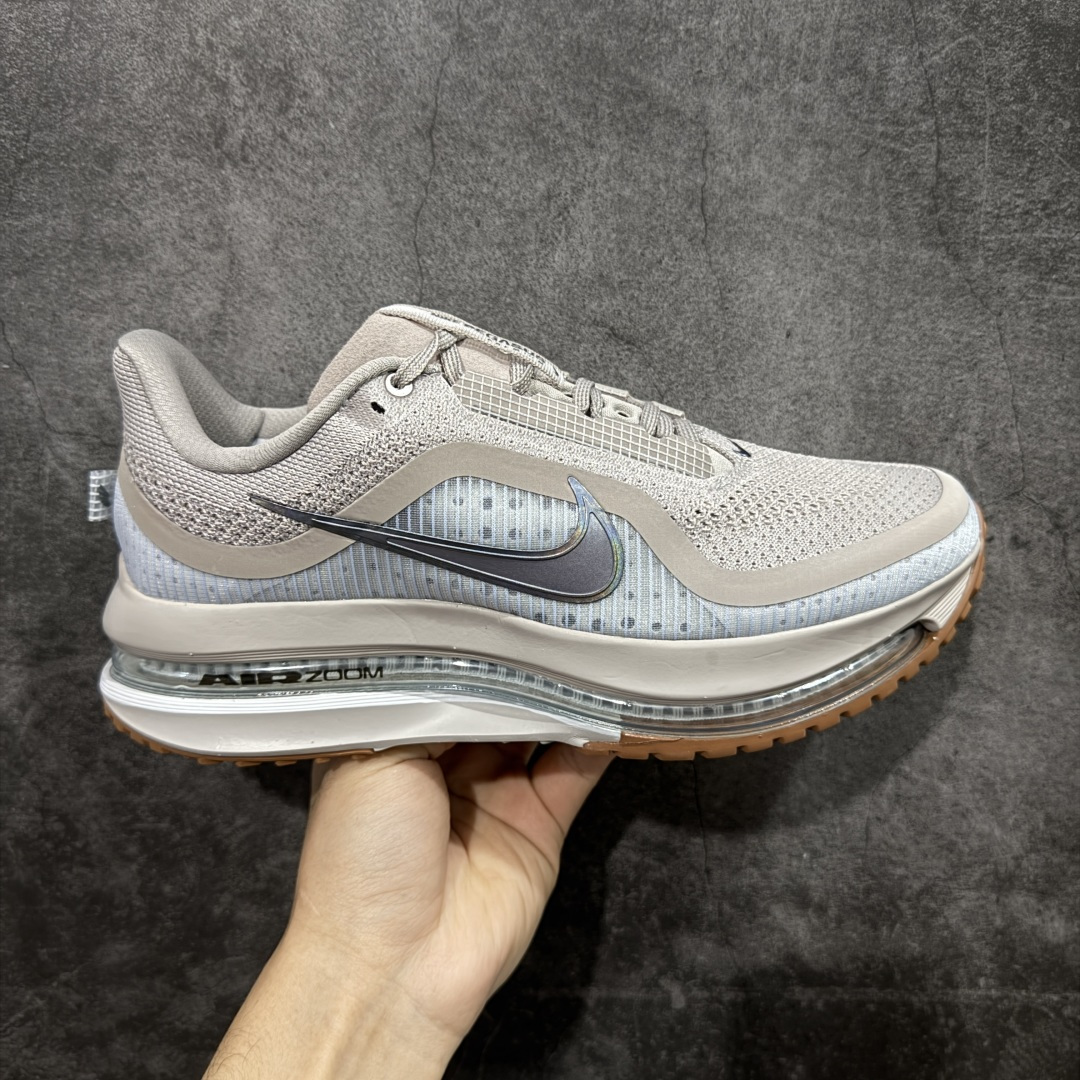 【S版纯原】Nike Pegasus Premium Airscape 舒适百搭减震防滑耐磨透气 低帮跑步鞋 灰绿色 HQ2592-010    低帮跑步鞋，简约又不失活力，上脚超吸睛。  它不仅颜值高，性能更是一绝！  全掌气垫科技，减震防滑超耐磨，每一步都能感受到强劲回弹，给双脚舒适支撑。  透气鞋面，跑步时双脚也能自由呼吸。    #独家原包 原底原料 开模打造  #原厂鞋标 高精密准度  #原楦原纸板开发 匹配原版98%以上  #后跟弧度 正确呈现  #原厂皮料 质感无敌  #皮料切割干净 无任何毛边 清洁度细节完美    尺码：35.5-46-选品中心