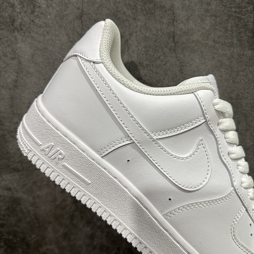 图片[7]-【XC/T版纯原】Air Force 1 Low AF1空军纯白低帮 CW2288-111 抄底的价格 完美品质 完全吊打市场所有同价位上下版本 偏软质头层皮料 完美鞋型 钩子裁边清洁度无敌！ 针车走线图片放大看相当整齐，鞋带口冲孔与鞋头冲孔非常圆润干净 无任何毛边，正确做旧鞋带金属铁片，中底走线 鞋垫刷胶 大底含气垫都是基本操作！独家有货，全码可接！ 尺码：36-45 目前此价位你能找到的最优的一个版本没有之一-选品中心