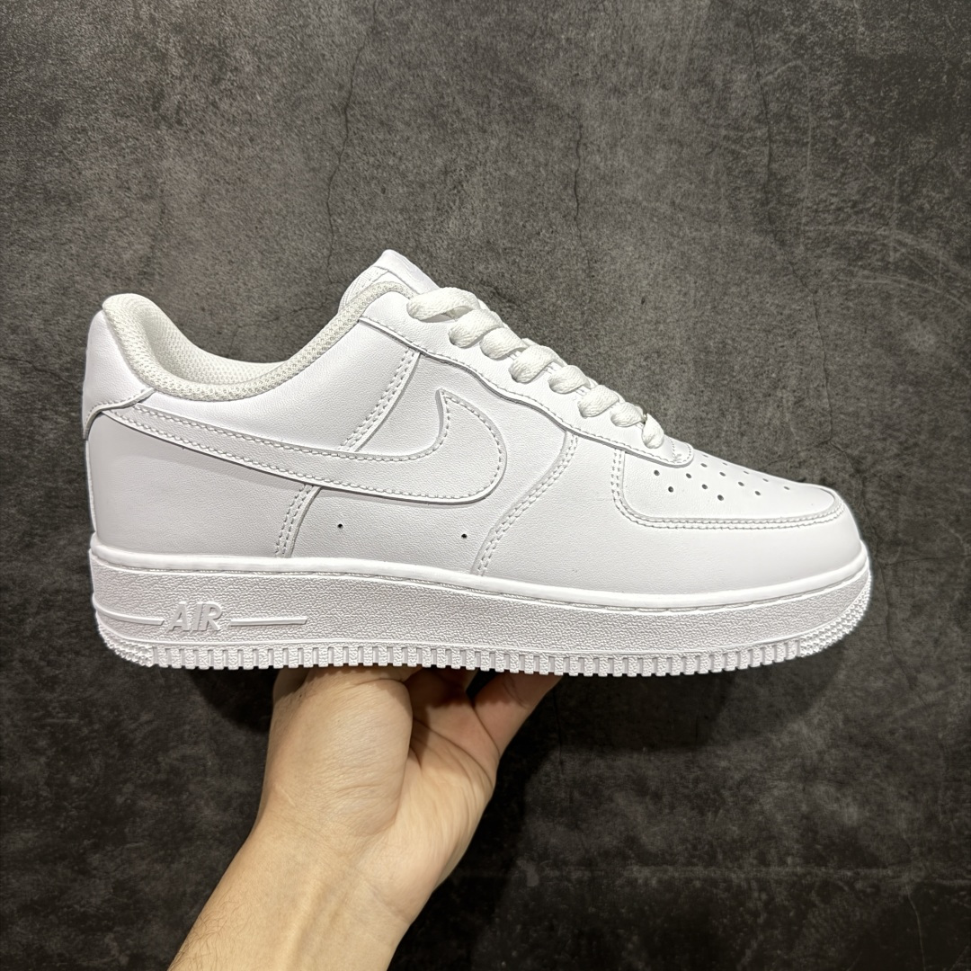 【XC/T版纯原】Air Force 1 Low AF1空军纯白低帮 CW2288-111 抄底的价格 完美品质 完全吊打市场所有同价位上下版本 偏软质头层皮料 完美鞋型 钩子裁边清洁度无敌！ 针车走线图片放大看相当整齐，鞋带口冲孔与鞋头冲孔非常圆润干净 无任何毛边，正确做旧鞋带金属铁片，中底走线 鞋垫刷胶 大底含气垫都是基本操作！独家有货，全码可接！ 尺码：36-45 目前此价位你能找到的最优的一个版本没有之一-选品中心