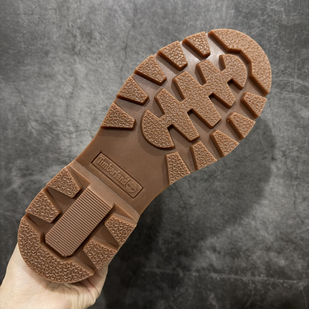 图片[9]-【莞产纯原】Timberland添柏岚 Classic 6-Inch 舒适简约 复古通勤 短筒 马丁靴 男款 小麦色 A27TPW 莞产代购统一渠道发货订单 某物一致品质 无需强调华丽文案 只需简单介绍用料 原单正品工艺解析 进口防水磨砂牛皮 紫光Logo防伪标识 精准电脑车线 四线并齐工艺 一万次横折动态防水 一体成型注塑工艺（⚠️区别冷粘一体成型版本）橡胶防滑大底耐造耐磨 全真牛皮领口/内里/鞋垫 配备抗疲劳减震蜂窝鞋垫 舒适性极高 平常生活实用性极高 经典简单易搭配 刮风下雨打雷防电防水抗寒保温必备 尺码： 39.5 40 41 42 43 44 45偏大一码-选品中心